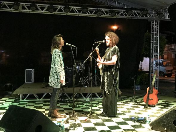 O Festival de Música de Muqui (Multipliqui) foi realizado na Praça Central da cidade por Lara Rosado