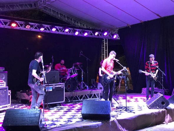 O Festival de Música de Muqui (Multipliqui) foi realizado na Praça Central da cidade por Lara Rosado