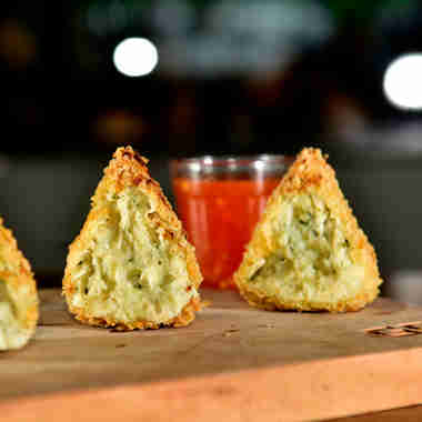 Imagem - Receita: coxinha sem massa de frango com gorgonzola