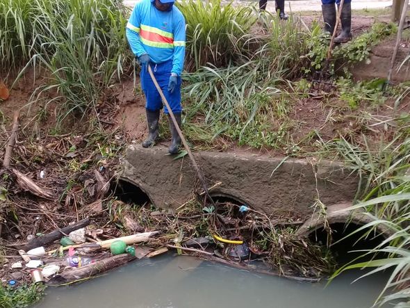 Entulho e lixo retirado dos bueiros da Serra no mês de novembro/2019 por Divulgação / Prefeitura da Serra