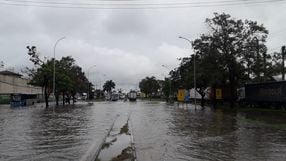 Intervenções são realizadas em Colina de Laranjeiras; prefeitura informou que não é uma promessa, mas a incidência de bolsões d'água pode diminuir na região após as obras