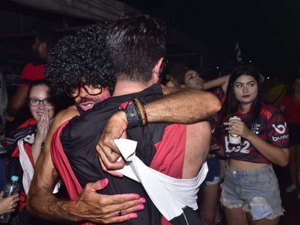Torcedores do Flamengo comemoram o título da Libertadores no ES por Ricardo Medeiros