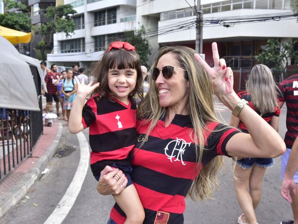 Torcedores do Flamengo esperam a final da Libertadores no Triângulo por Ricardo Medeiros
