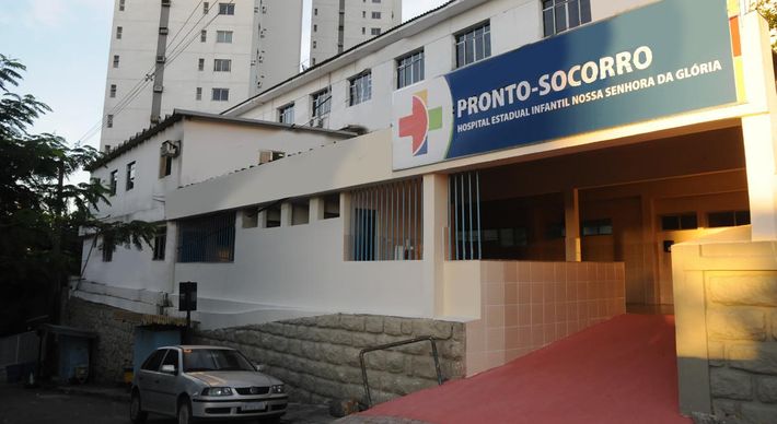 O caso aconteceu em Marechal Floriano, na Região Serrana. A criança, que teve o corpo queimado pelas chamas de um fogão à lenha, foi trazida para Vitória em um helicóptero do Notaer