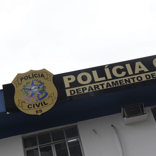 Segundo testemunhas contaram à polícia, vítima de 21 anos foi alvo de um homem com quem havia entrado em luta corporal na comemoração