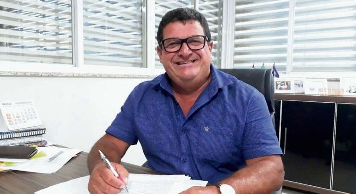 Prefeito Tininho e mais cinco pessoas foram condenadas a multas de até R$ 10 mil por programas de rádio com elogios à gestão municipal