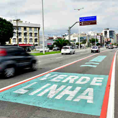 Imagem - Prefeito de Vitória, Lorenzo Pazolini anuncia o fim da Linha Verde