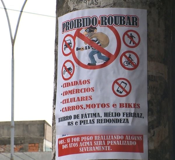 Cartazes estavam fixados em postes, pontos de ônibus e lixeiras da Serra. Crédito: Reprodução | TV Gazeta