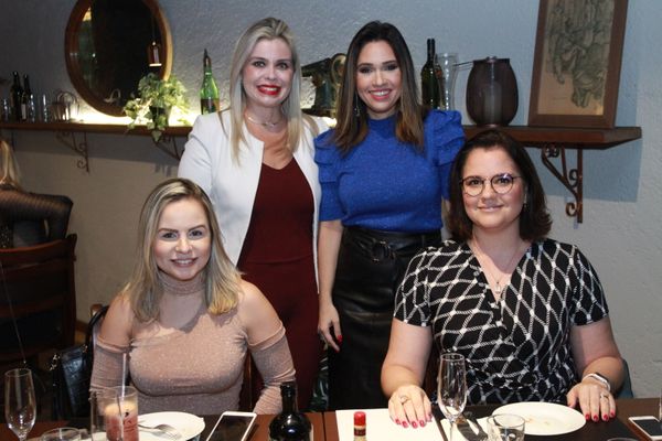 Cicilia Carvalho, Daniela Morais, Elayne Borel e Bianca Meyer: em encontro de  mulheres de negócios. Crédito: José Augusto Tovar