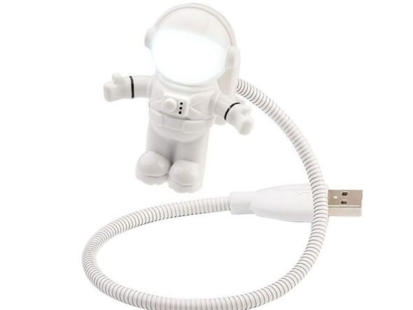 WESTWING| Luminária astronauta Usb de 180,00 por 44,90 por Divulgação