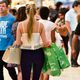 Imagem - Antes de pandemia, brasileiro percorria em média 78 km para comprar roupas