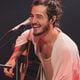 Imagem - Tiago Iorc surge sem camisa exibindo corpão e fãs vão à loucura