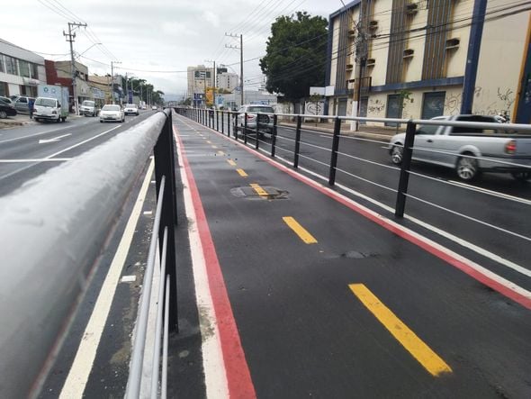 Nova ciclovia da Leitão da Silva  por Esthefany Mesquita 