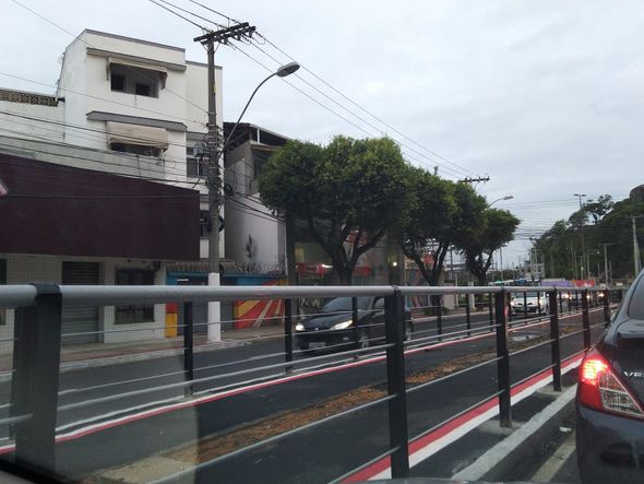 Parta da nova ciclovia da leitão da Silva está inacabada  por Esthefany Mesquita 