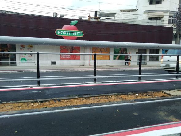 Parte da nova ciclovia da leitão da Silva está inacabada  por Esthefany Mesquita 