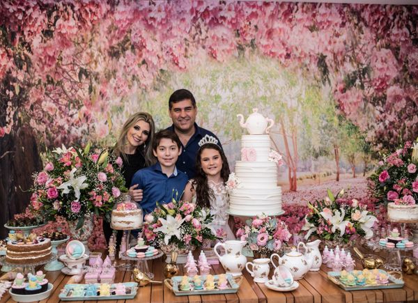 Andrea, Lucas, a aniversariante Valentina e Fábio Primo: parabéns pra você em família!. Crédito: Monica Zorzanelli