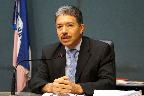 Deputado Eustáquio de Freitas (PSB) em reunião da Comissão de Justiça da Assembleia Legislativa