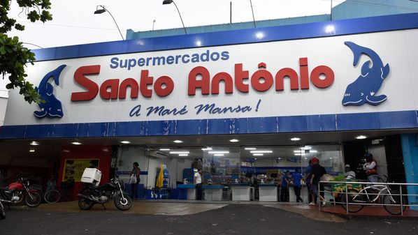 Após demissões e suspensão das atividades da tradicional rede de supermercados Santo Antônio, ex-funcionários buscam na Justiça que seus direitos trabalhistas sejam pagos