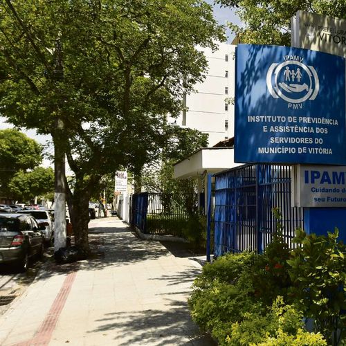 Câmara de Vitória nega recurso à prefeitura para votar a Previdência