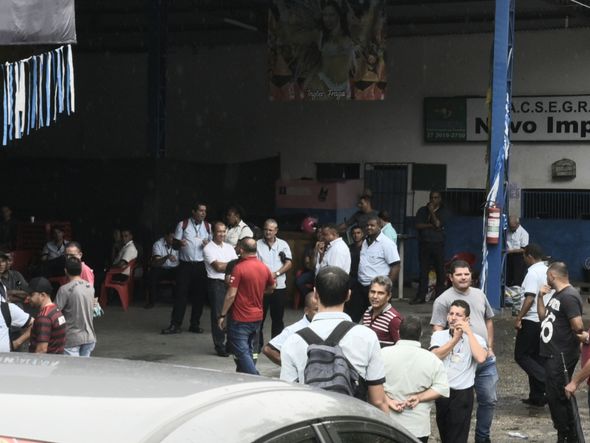 Sindirodoviarios se reúnem na quadra da escola de samba novo império por Carlos Alberto