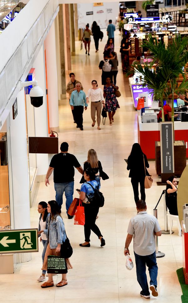 Data: 03/12/2019 - ES - Vitória - Movimentação de pessoas no Shopping Vitória - Editoria: Cidades - Foto: Ricardo Medeiros - GZ