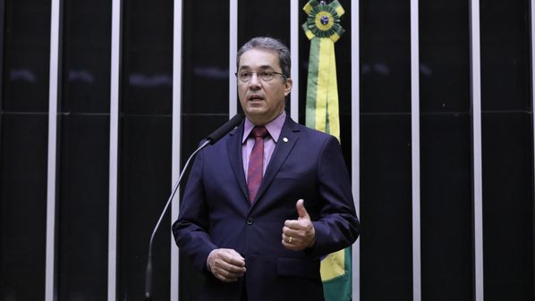 Deputado federal tinha título de Guarapari. A pré-candidatura dele à prefeitura canela-verde foi lançada pelo PSB