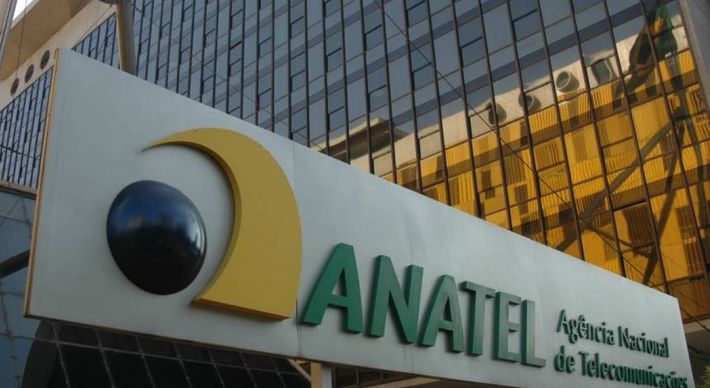 No Brasil ainda estamos longe de alcançar o livre mercado por possuírmos mercados altamente regulados por órgãos estatais