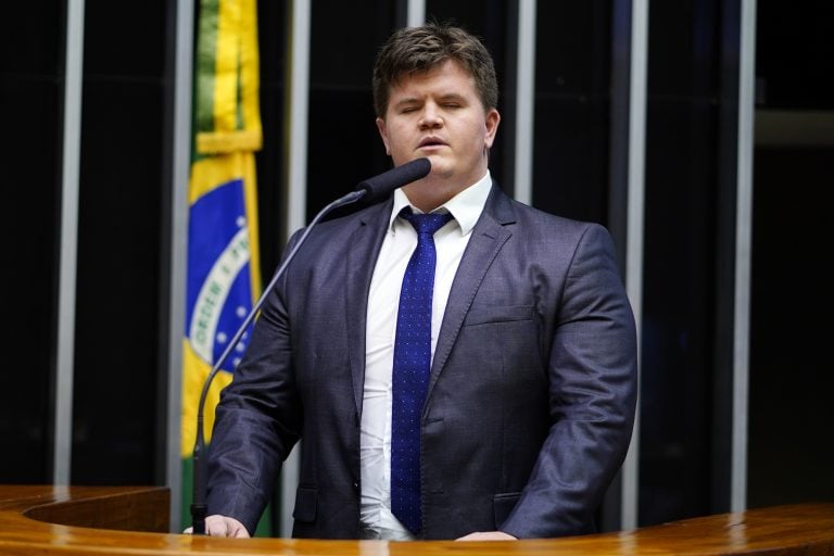 Relator vota contra a saída do deputado federal Felipe Rigoni do PSB | A Gazeta