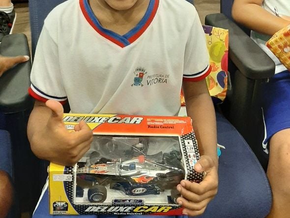 Crianças são presenteadas pelo Papai Noel na Polícia Federal por Divulgação | Polícia Federal