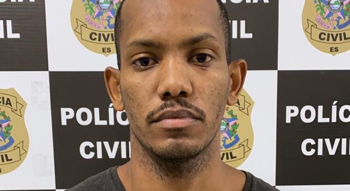 Na residência de Isaque, a polícia encontrou 400 pinos de cocaína. A produção era feita no apartamento do criminoso