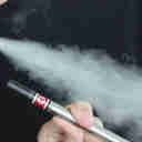 Imagem - Cigarro eletrônico faz mal? Entenda os riscos do uso de vape