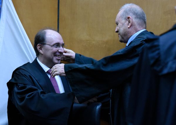 Desembargador Annibal de Rezende Lima transmitiu o cargo de presidente do TRE-ES a Samuel Meira Brasil Junior  por Carlos Alberto Silva