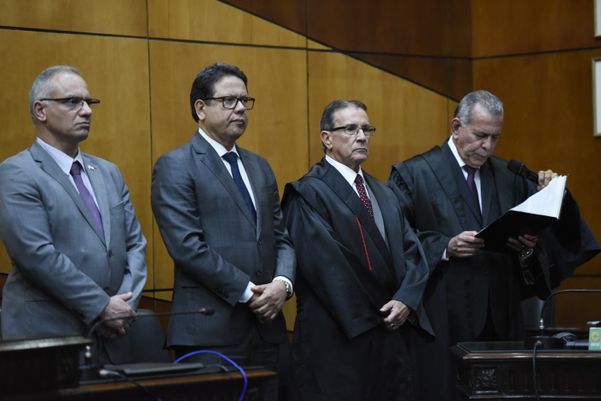 Data: 08/12/2019 - ES - Vitória - Autoridades participaram da posse do desembargador Samuel Meira Brasil Junior como presidente do TRE-ES por Carlos Alberto Silva