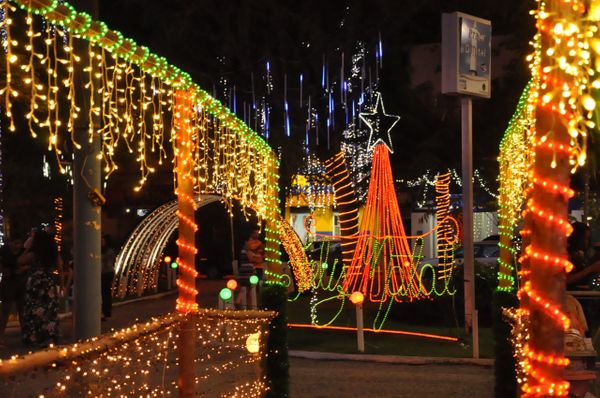 Decoração de Natal de Guaçuí faz sucesso no Caparaó por Leo Ola
