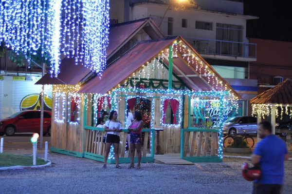 Decoração de Natal de Guaçuí faz sucesso no Caparaó por Leo Ola