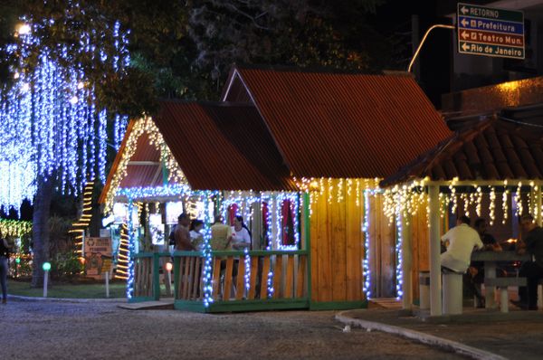 Decoração de Natal de Guaçuí faz sucesso no Caparaó por Leo Ola