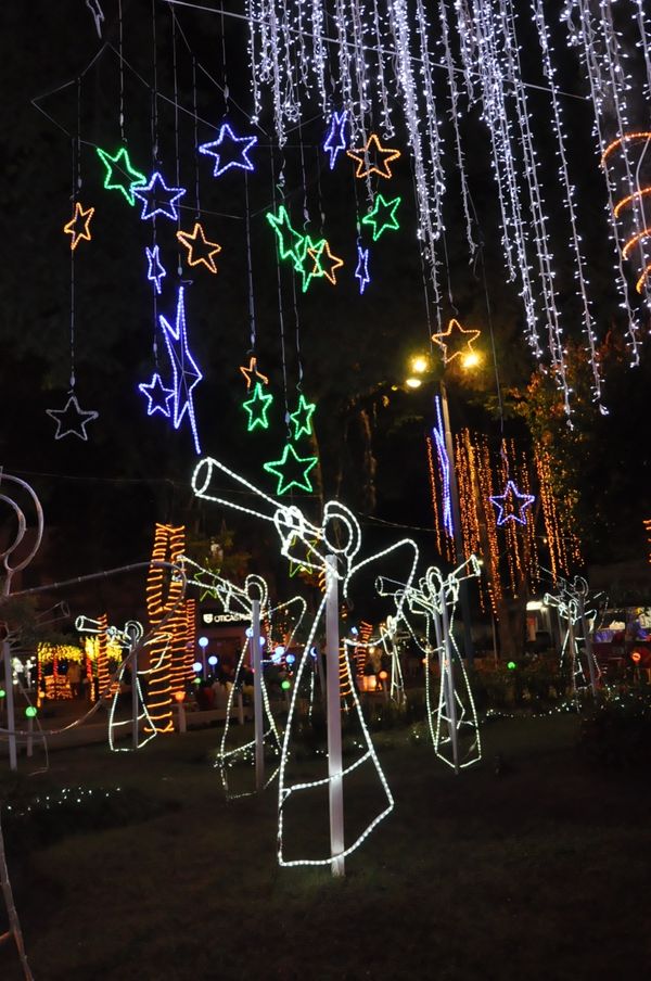 Decoração de Natal de Guaçuí faz sucesso no Caparaó por Leo Ola