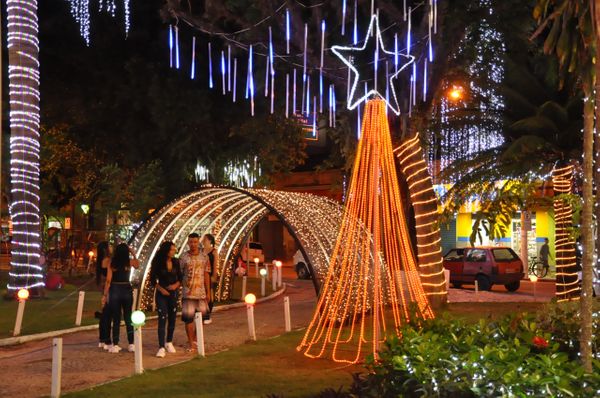 Decoração de Natal de Guaçuí faz sucesso no Caparaó por Leo Ola
