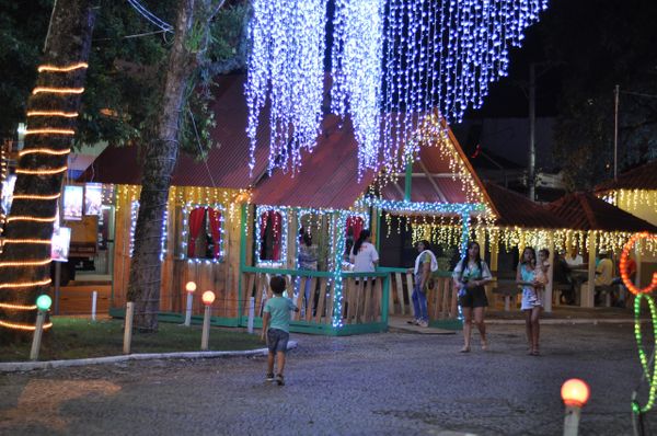 Decoração de Natal de Guaçuí faz sucesso no Caparaó por Leo Ola