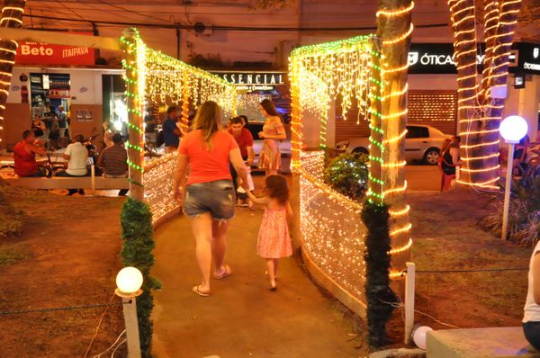 Decoração de Natal de Guaçuí faz sucesso no Caparaó por Leo Ola