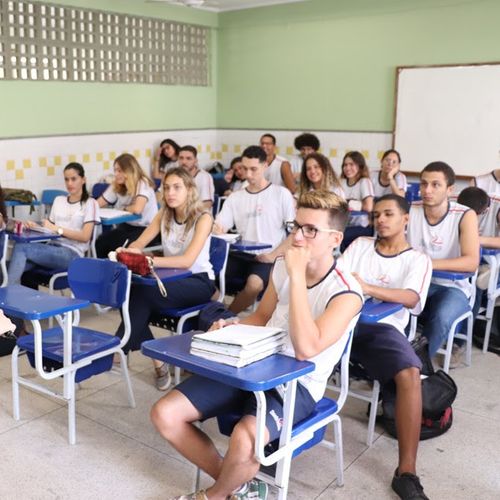 Decisão prorrogou proibição de funcionamento por mais um mês para unidades de ensino públicas e particulares em todo o Estado