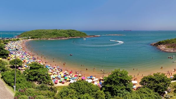 Após primeira ação ter sido extinta pela Justiça, Ministério Público reformulou petição para barrar residencial na Enseada Azul; empresas negam qualquer ilegalidade