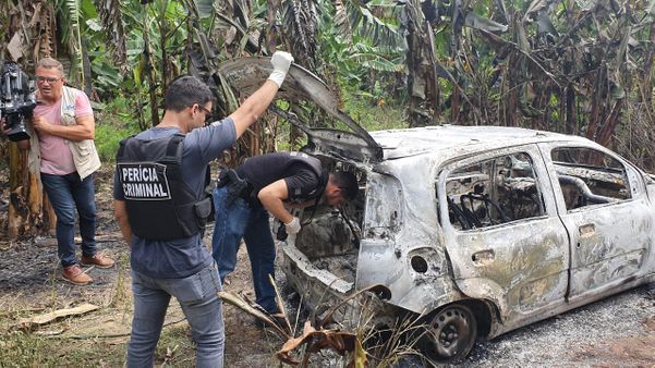 Carro de motorista de aplicativo é queimado durante sequestro por Isaac Ribeiro