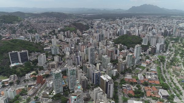 12/12/2019 - Vitória - ES - Mercado imobiliário - Vista aérea de prédios de Vitória