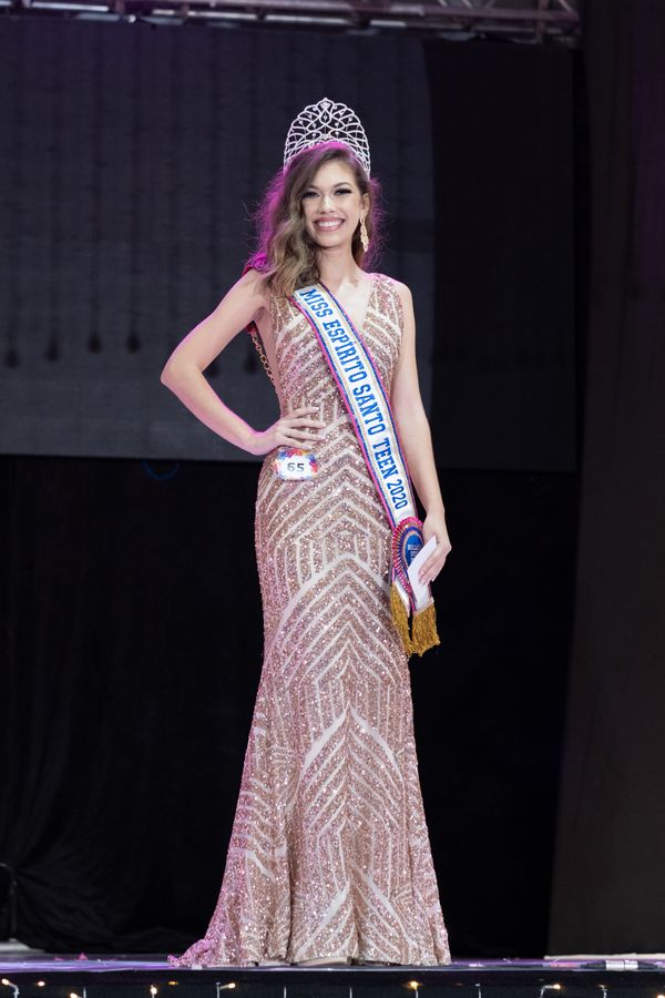 16/12/2019 - De Vitória, Gabriela Ferreira, 18, foi eleita Miss Espírito Santo Teen 2020. Crédito: Camilla Baptistin