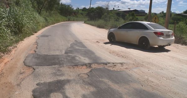 Péssimas condições da estrada em Cachoeiro causam prejuízos para empresários e motoristas. Crédito: TV Gazeta Sul