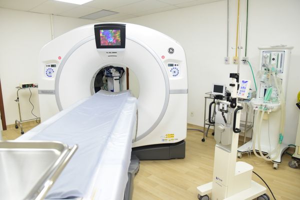 Primeira clínica de Tomografia Computadorizada e Ressonância Magnética do  Oeste do Paraná, a Unitom recebeu o Selo de Qualidade Unimed na categoria  Ouro.