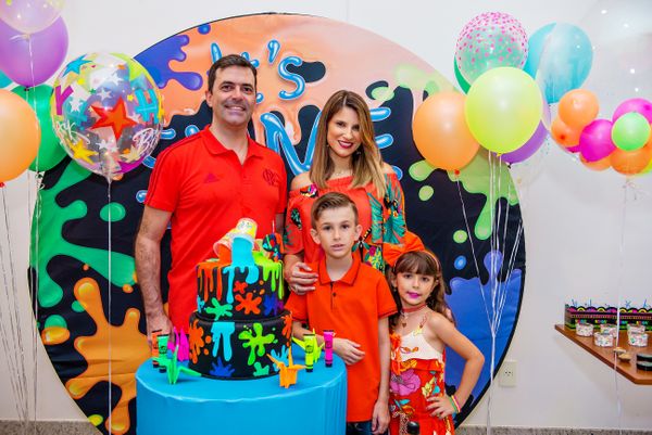  Renato Mattedi, o aniversariante Bernardo, Lurdinha Perovano e Larissa: 9 anos de festa!. Crédito: Marcia Monteiro