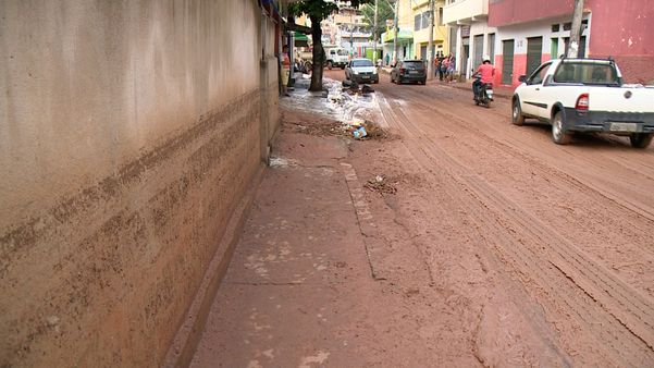 Chuva causa alagamentos em Cachoeiro por TV Gazeta Sul