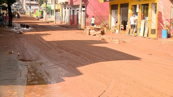 Chuva causa alagamentos em Cachoeiro por TV Gazeta Sul